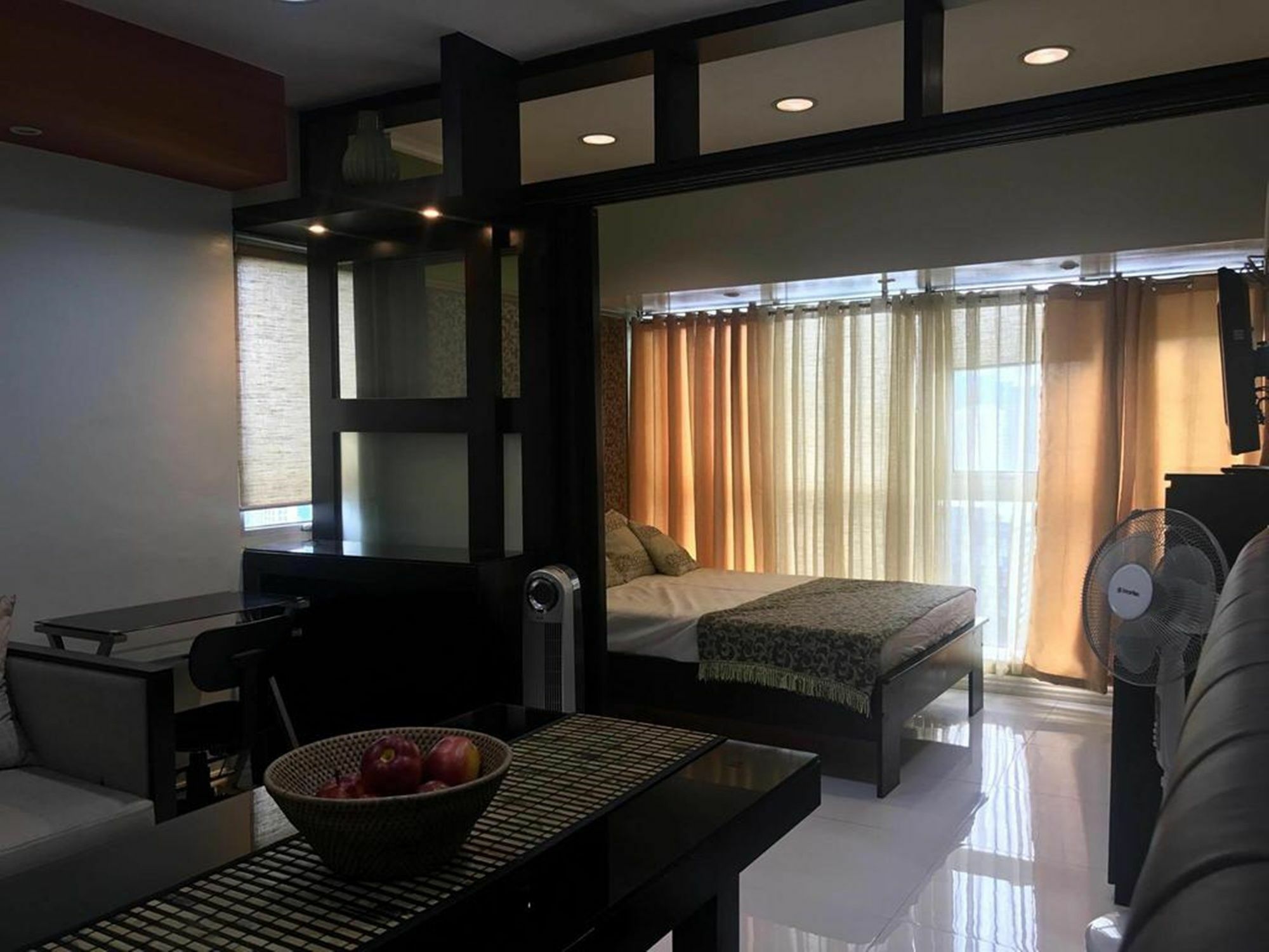 Go-Stay @ South Of Market Taguig Exteriör bild