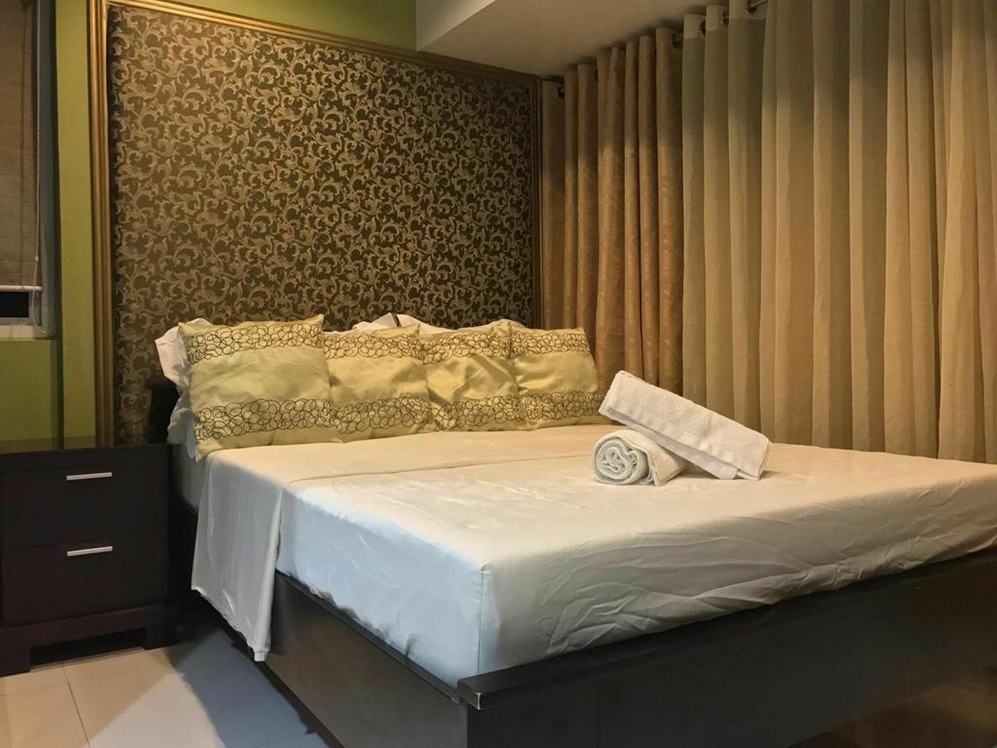 Go-Stay @ South Of Market Taguig Exteriör bild